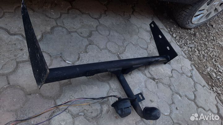 Фаркоп на гранту седан