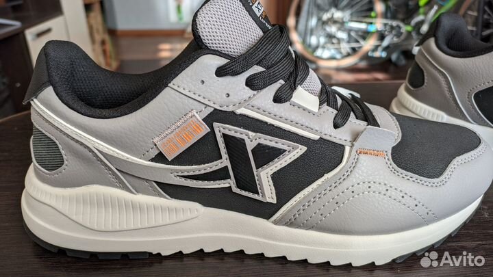 Кроссовки мужские Xtep новые