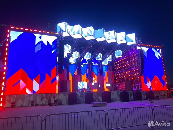 Аренда сцены и подиума для мероприятий