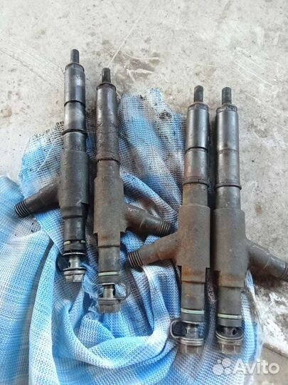 Форсунки 4HG1