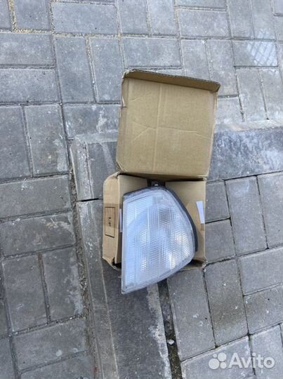 Поворотник mercedes w202