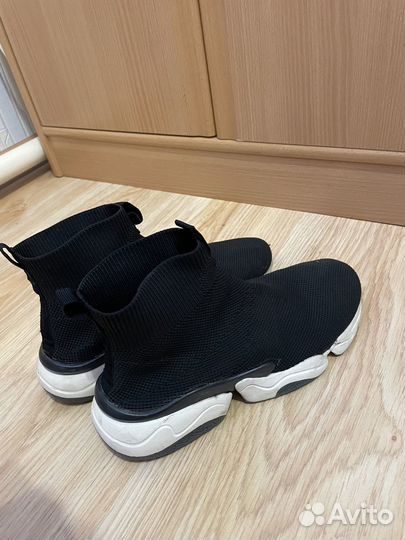 Кроссовки -носки Zara