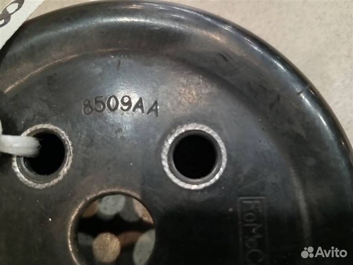 Шкив водяного насоса (помпы) Ford Focus 3 2011-20
