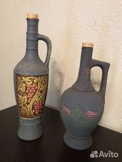 Глиняные винные кувшины