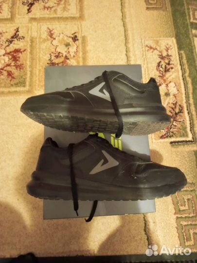 Кроссовки мужские Demix