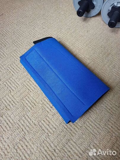 Гантели, обруч, пояс, фитнеслента, кроссовки