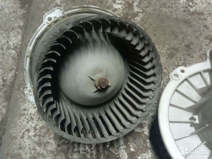 Моторчик печки Opel Monterey / Frontera A