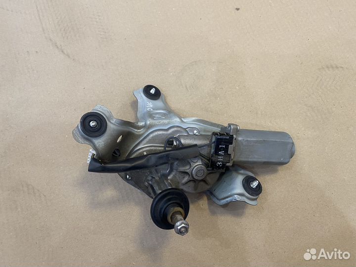 Моторчик стеклоочистителя задний Hyundai Solaris 1