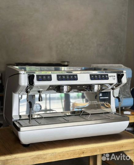 Кофемашина Nuova Simonelli Appia Life 2 GR V