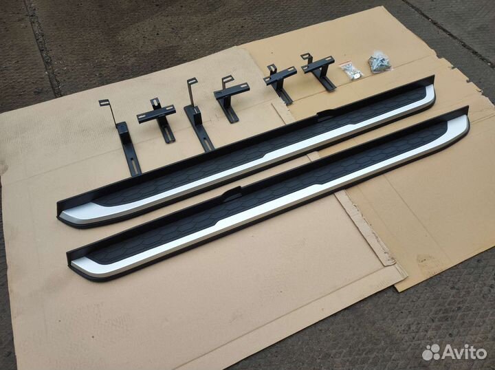 Пороги Honda CR-V 2017-нв OEM (новые)