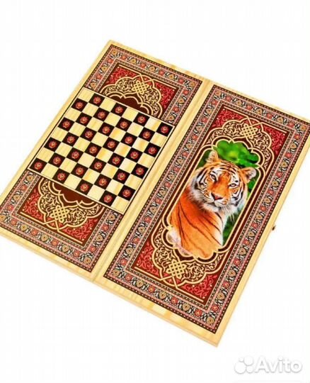Настольная игра в шашки и нарды