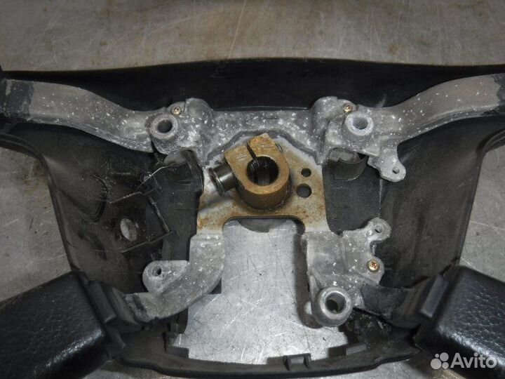 Руль Mitsubishi Lancer 9 4G18 2005