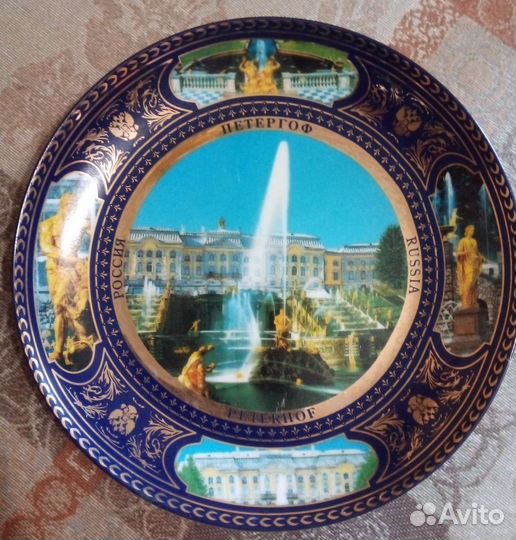 Настенная тарелка