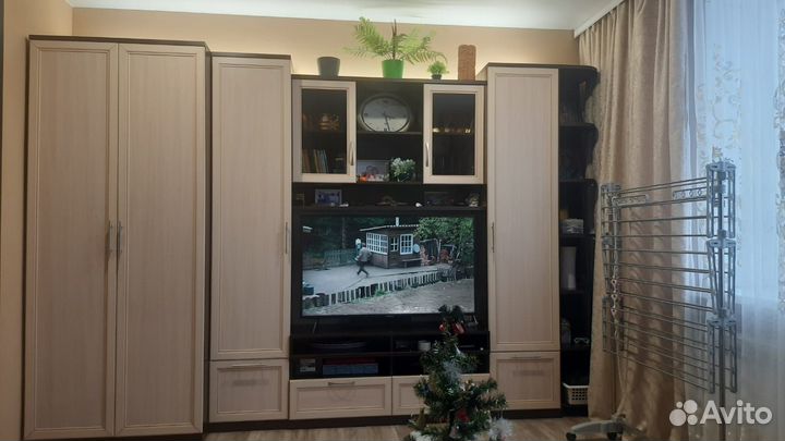 Мебель в гостинную бу