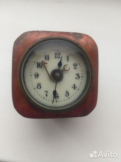 Стариные часы