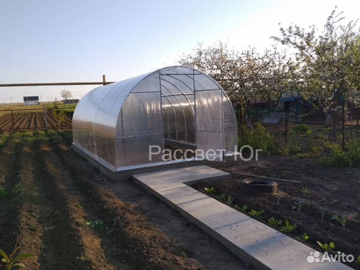 Теплица из поликарбоната