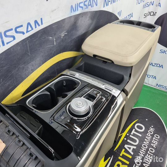 Консоль центральная Kia Carnival 4