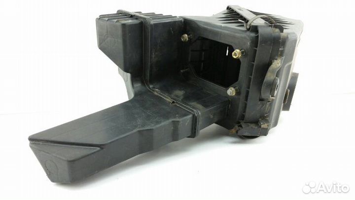 Корпус воздушного фильтра Mitsubishi Galant E56A