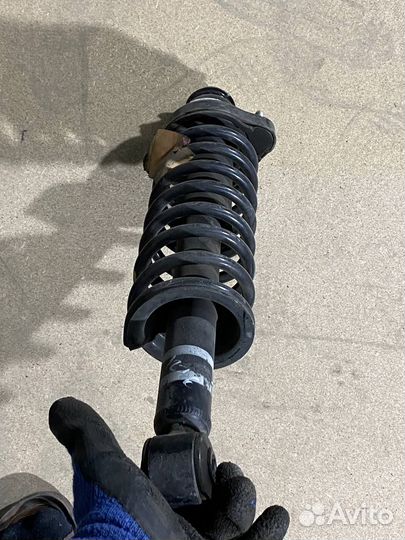 Задняя стойка амортизатора Mitsubishi lancer 10