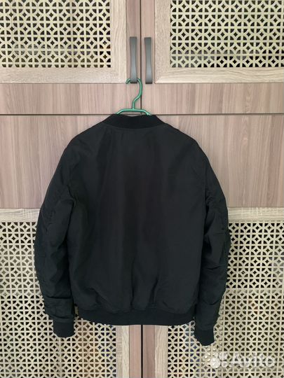 Бомбер reserved