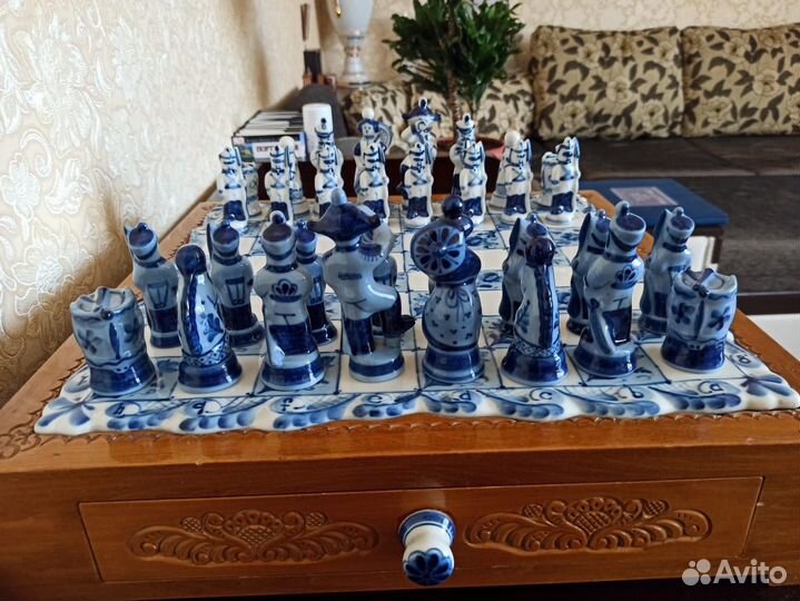 Фарфор. Шахматы. Гаранин. Статуэтка. RAR