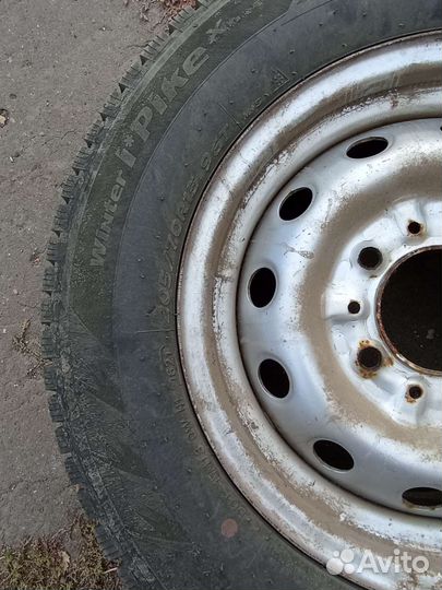 Hankook Winter I'Cept Evo 3 W330A 205/70 R15 96T