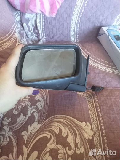 Зеркало заднего вида