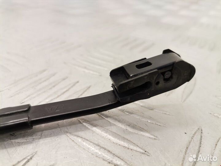 Поводок для Volkswagen Passat 5 GP