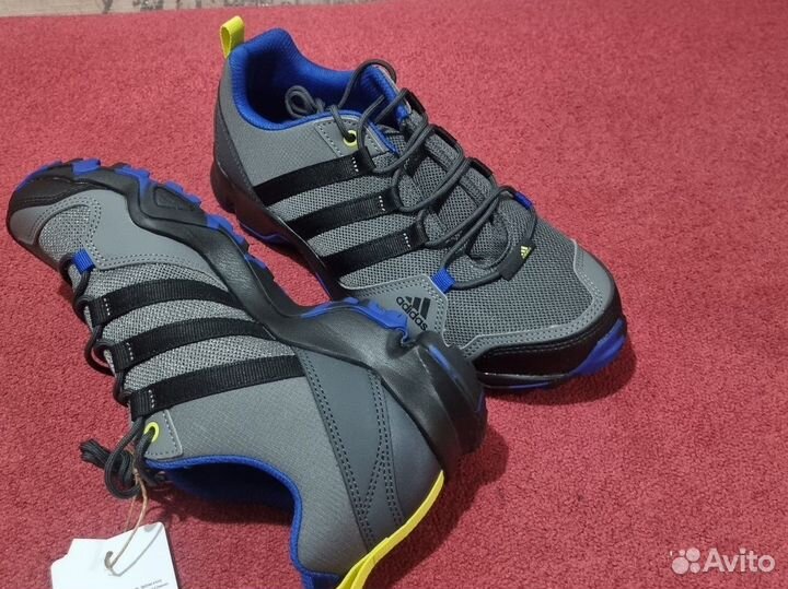 Кроссовки Adidas terrex