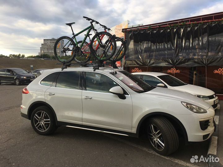 Багажник Yakima на Porsche Cayenne, 2010—2018 гг