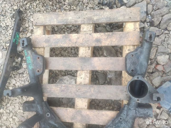 Подрамник передний Bmw X5 e53 рестайлинг