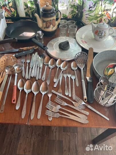 Товары для кухни сковородки столовые приборы