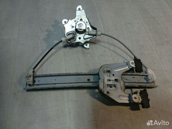 Стеклоподъемник задний левый Nissan Almera G15