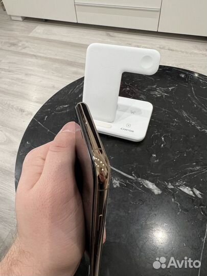 iPhone 11 Pro, 64 ГБ