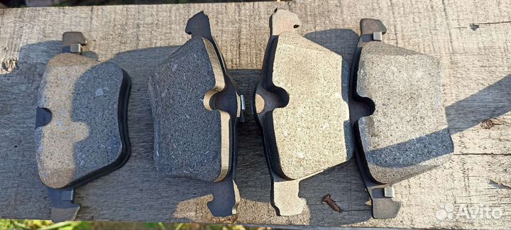 Тормозные колодки Volvo xc70