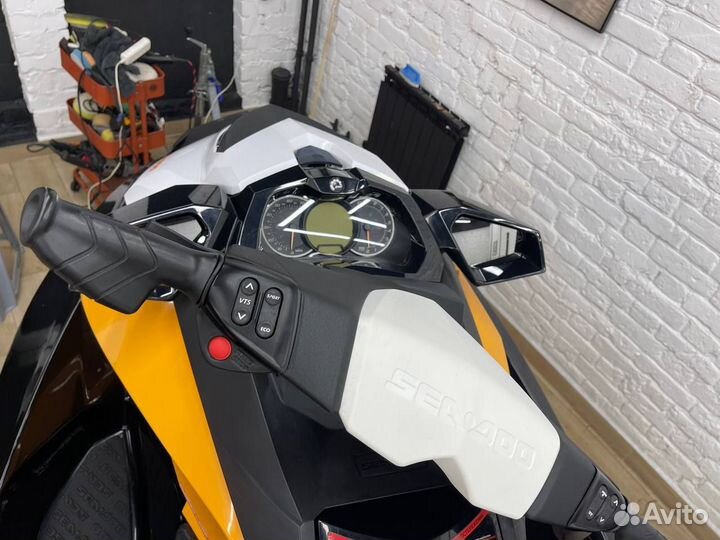 BRP GTR 215 Seadoo