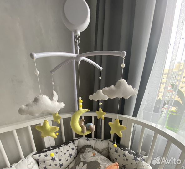 Мобиль для детской кроватки
