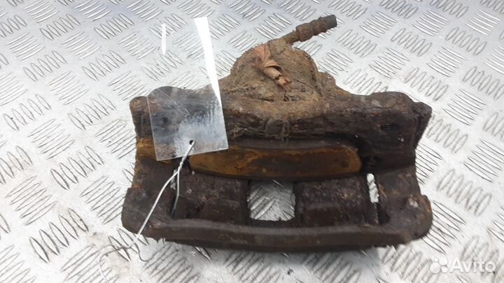 Суппорт передний правый Honda CR-V 3 2007