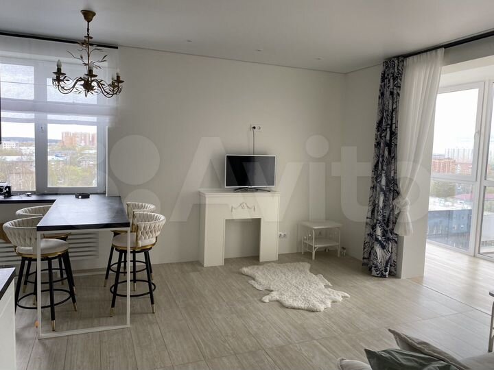 3-к. квартира, 90 м², 13/16 эт.