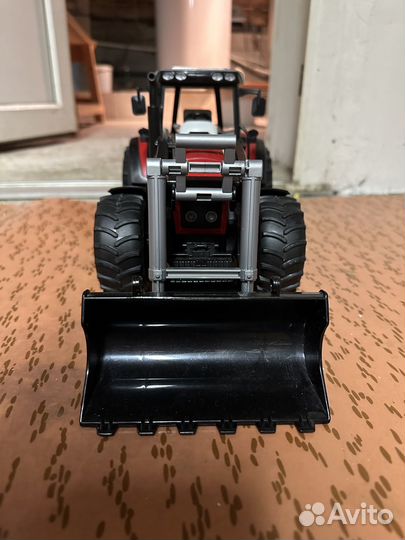 Bruder трактор