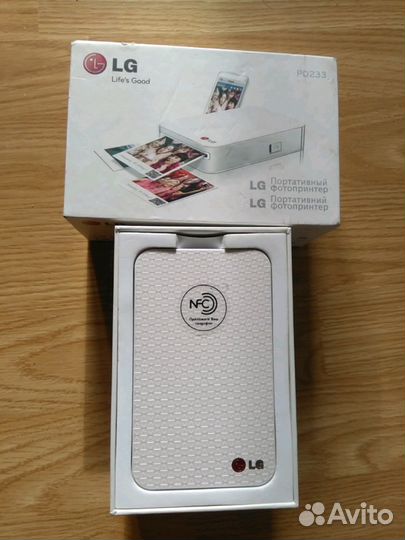 Принтер печатает моментальные фотографии по NFC в