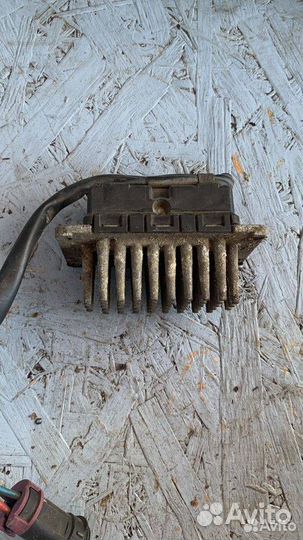 Сопротивление печки Audi A8 D2/4D 1998