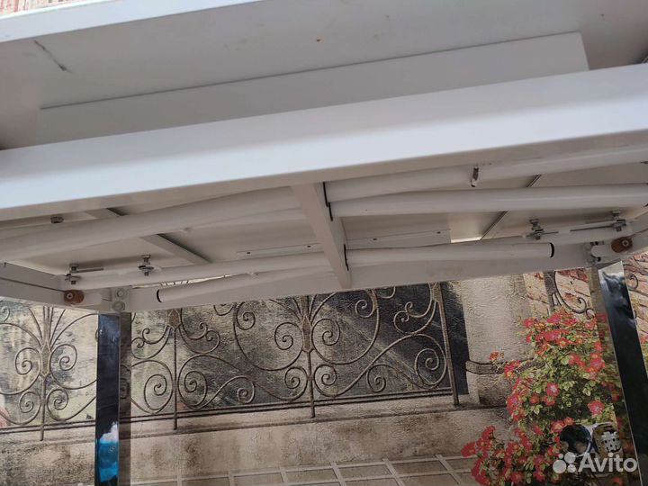 Кухонный стол