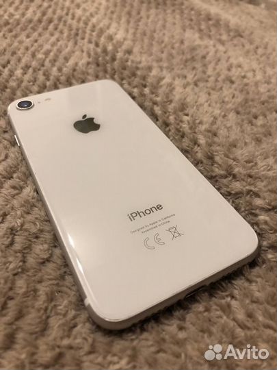 iPhone SE, 64 ГБ