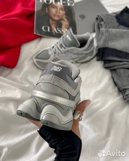 Женские кроссовки New Balance 9060