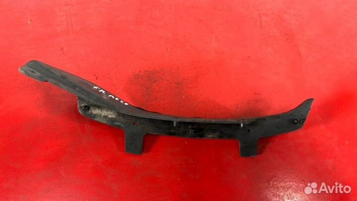 Брызговик передний правый Audi A6 C6 2.0 BRE TDI