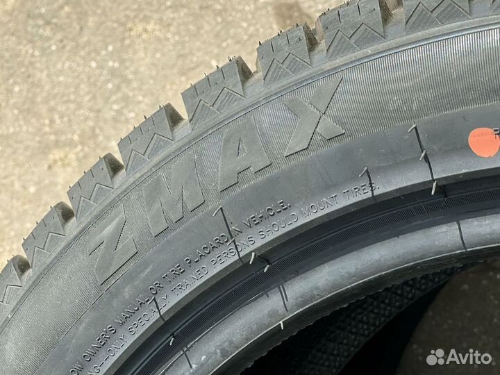 Zmax Winternova Stud II 215/45 R17 98T
