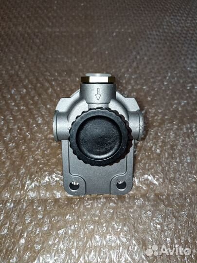 Насос топливный подкачки в сборе с отстойником MB