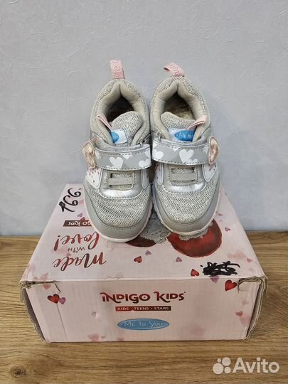 Кроссовки для девочки 24 размер