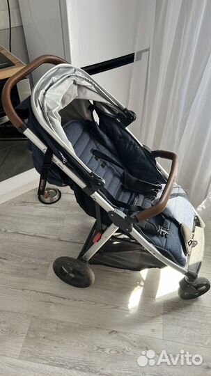 Коляска прогулочная oyster zero